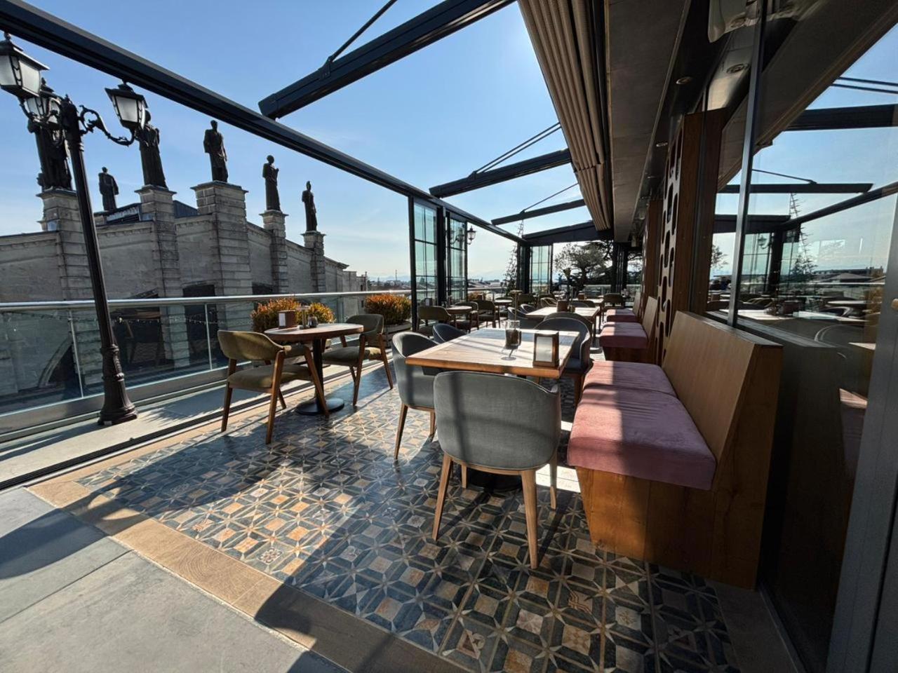 Grand Opera Hotel Kutaiszi Kültér fotó
